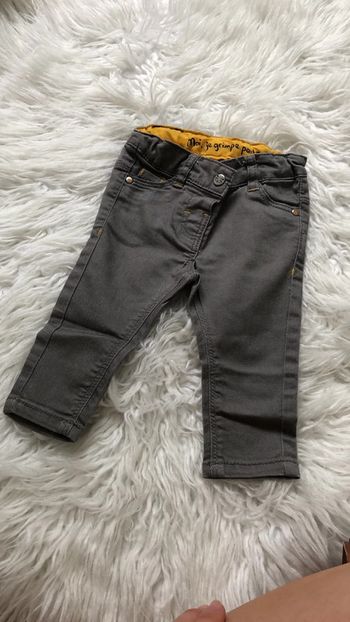 Pantalon gris et jaune