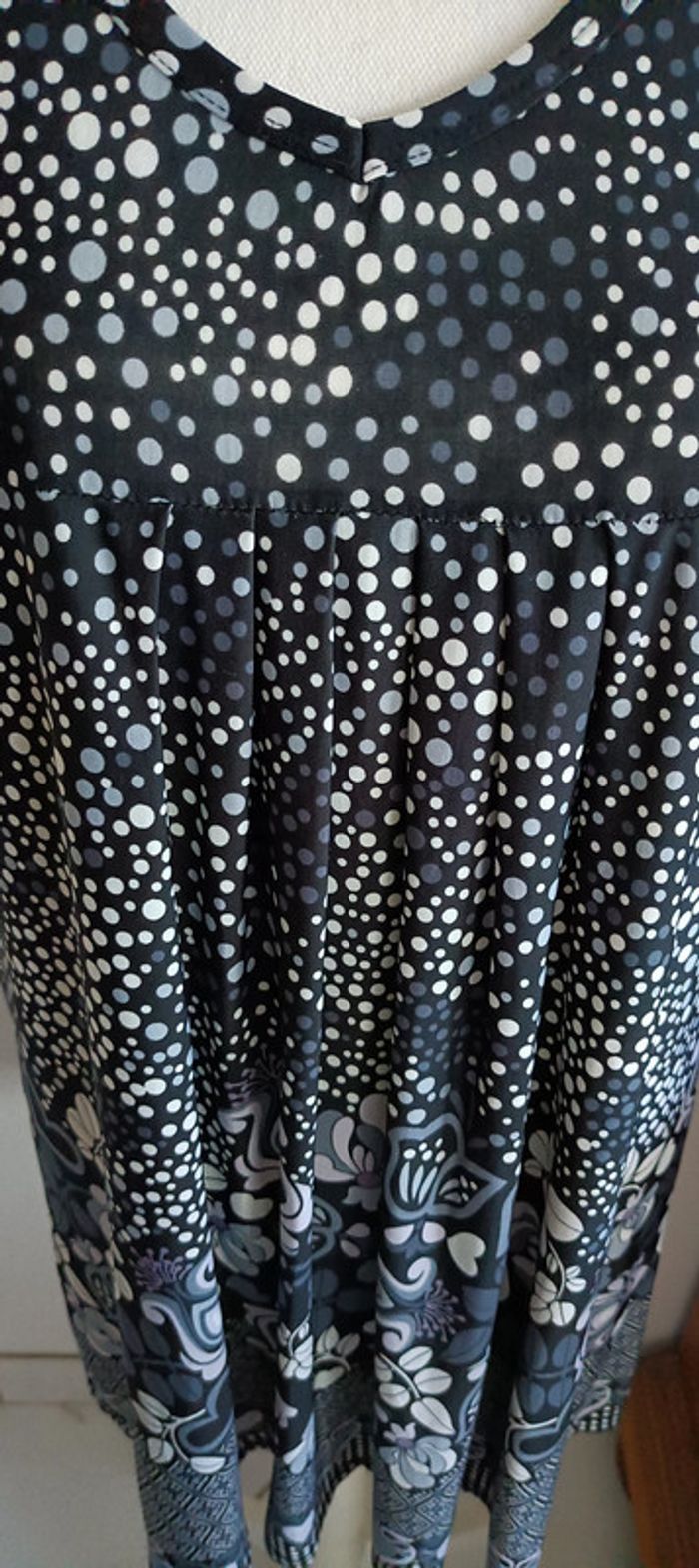 Jolie robe noire à pois et cœurs gris et blancs - photo numéro 5