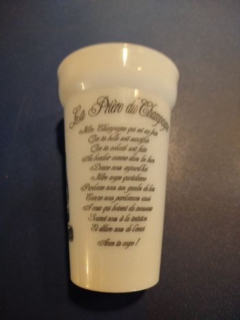 Verre ou gobelet en plastique la prière du champagne neuf