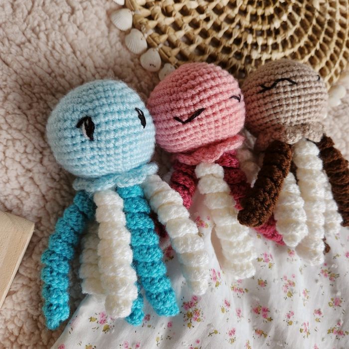 Muse la Méduse doudou en crochet - photo numéro 2