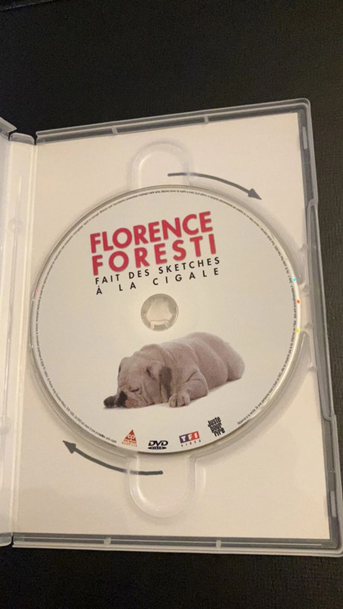 DVD. Florence Foresti fait des sketches à la Cigale. - photo numéro 4