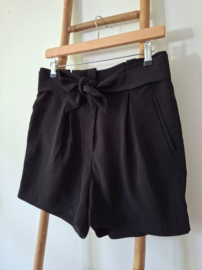 Short taille haute H&M 38 - photo numéro 2