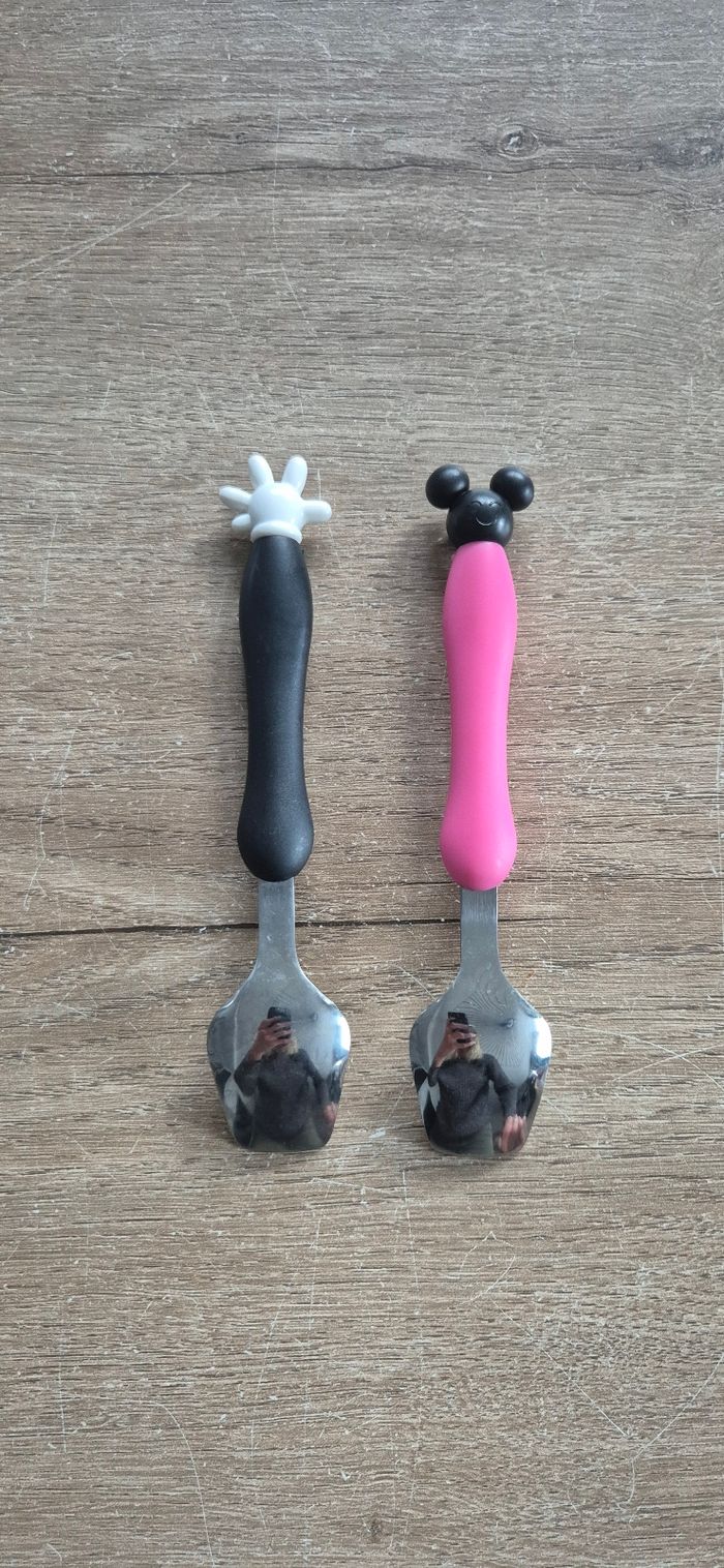 Lot cuillères ergonomiques Disney - photo numéro 3