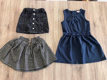 Lot jupes et robe