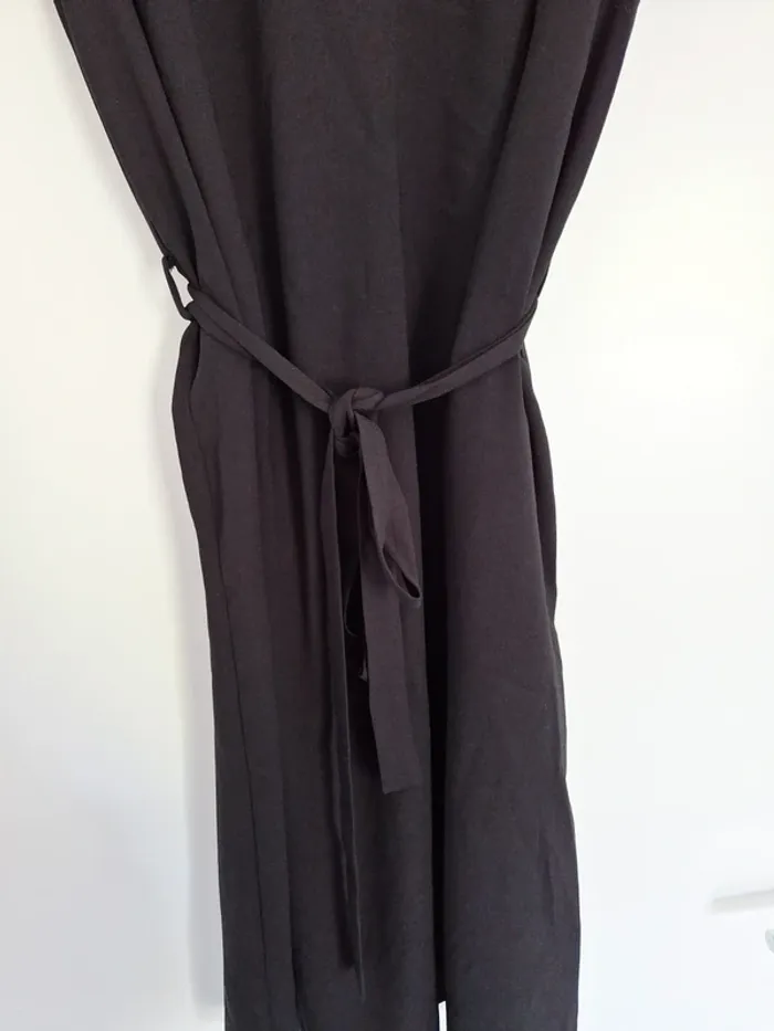 Robe noire - photo numéro 2