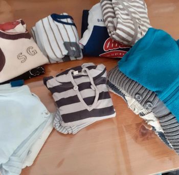 Lot 13 vêtements chauds garçon 6 mois