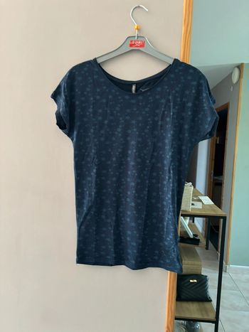 T shirt bleu marine à étoiles