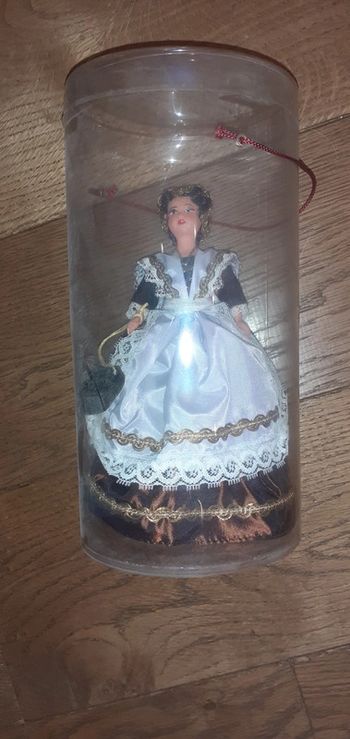 Poupée régionale de collection Savoie