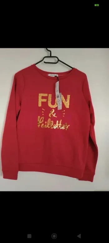 Jolie Sweat idéal pour les fêtes taille S