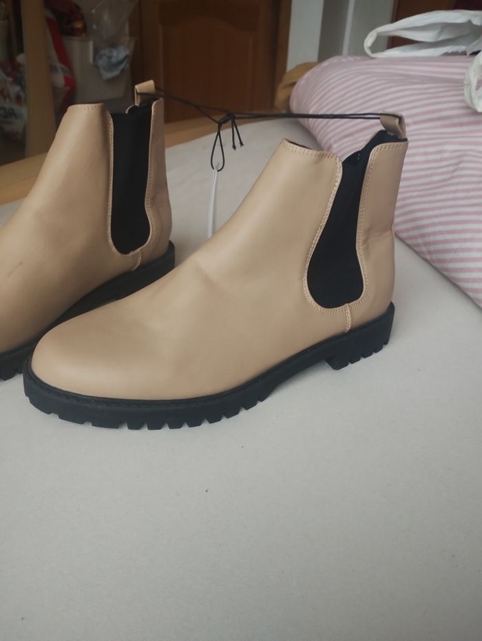 De très jolies bottines