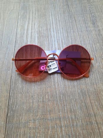 Lunettes de soleil rondes enfant métal 
indice 2
neuf Claire's