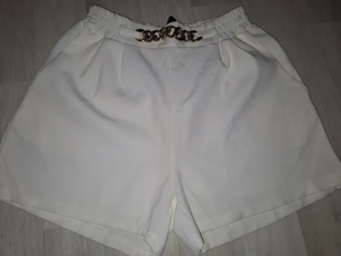 Short blanc