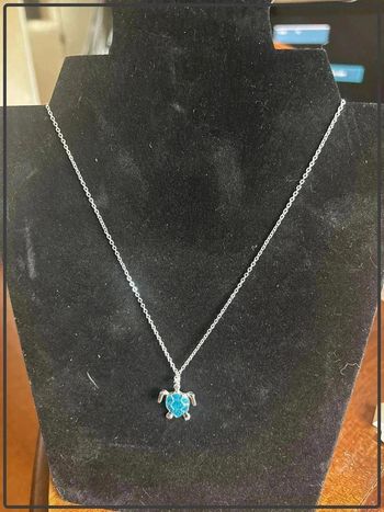 Collier  pendentif  tortue