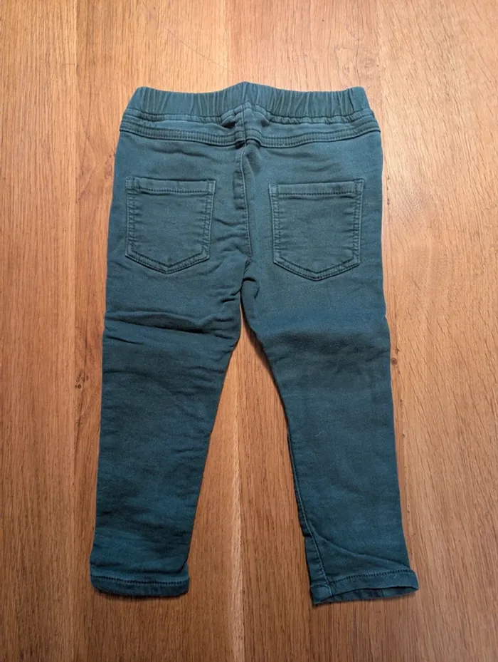 Pantalon vert bouteille garçon 24 mois - photo numéro 3
