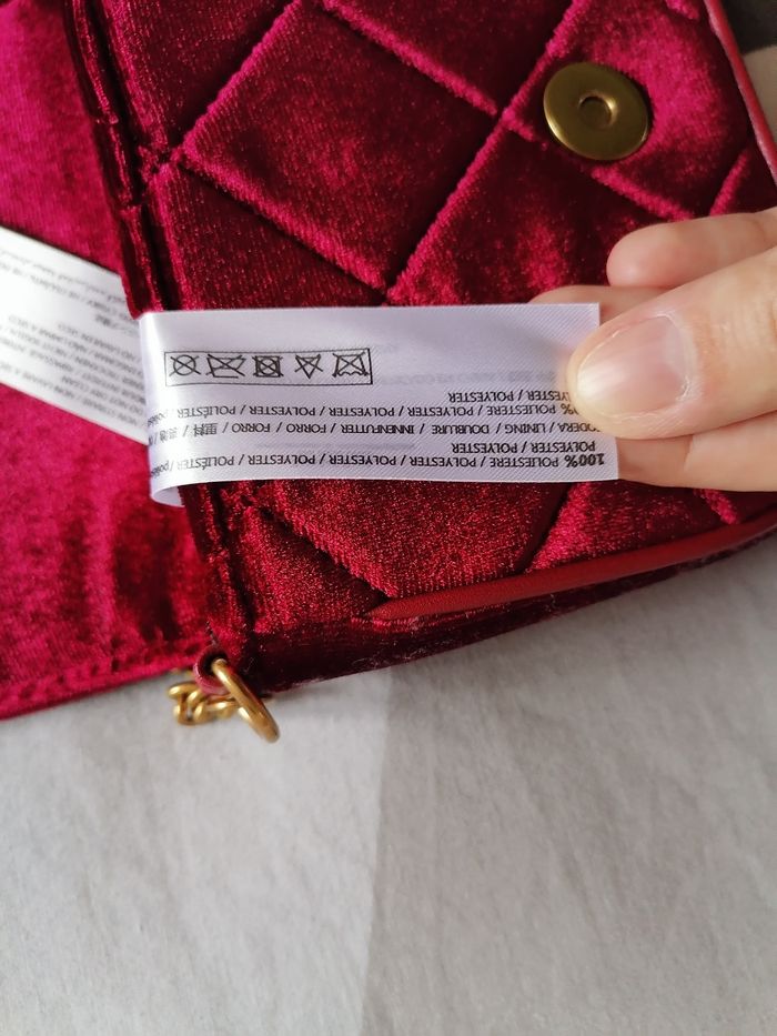 Sac bandoulière en simili velours rouge matelassé avec motif cerises - Twinset Milano - photo numéro 10