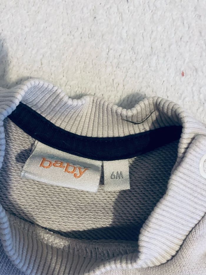 Pull Mickey Disney 6 mois – Rose clair/beige, super mignon, TBE - photo numéro 2