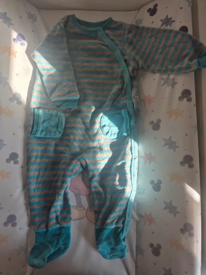 Lot pyjamas - photo numéro 10