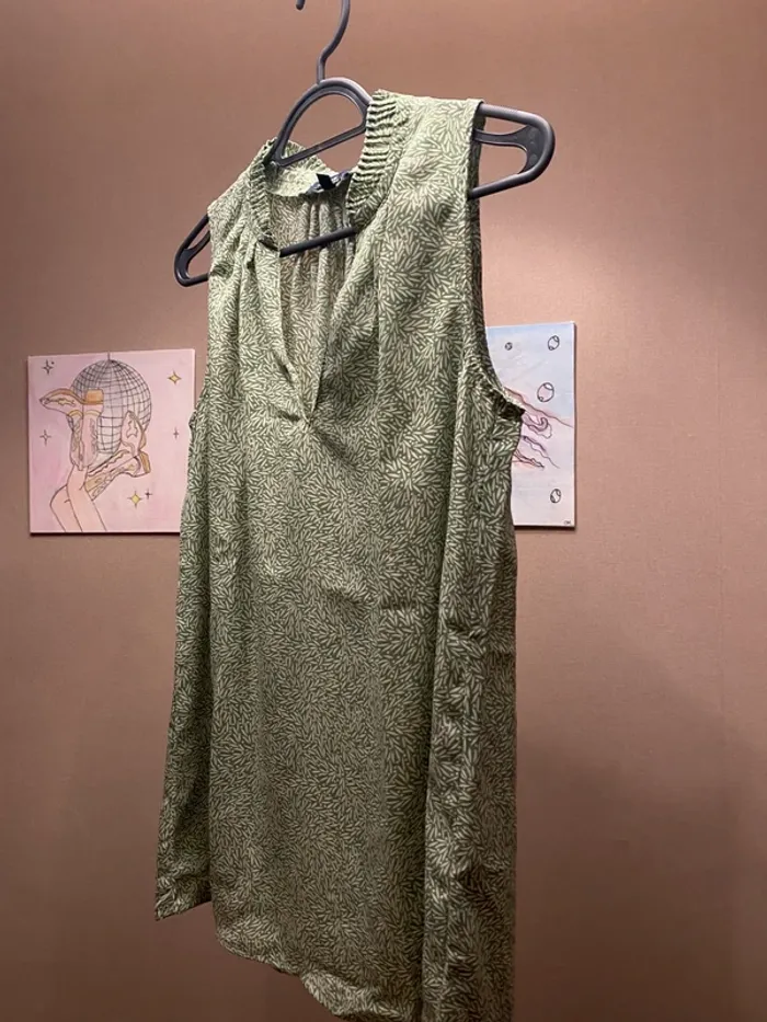 Haut ample vert et blanc Kiabi taille XS - photo numéro 2