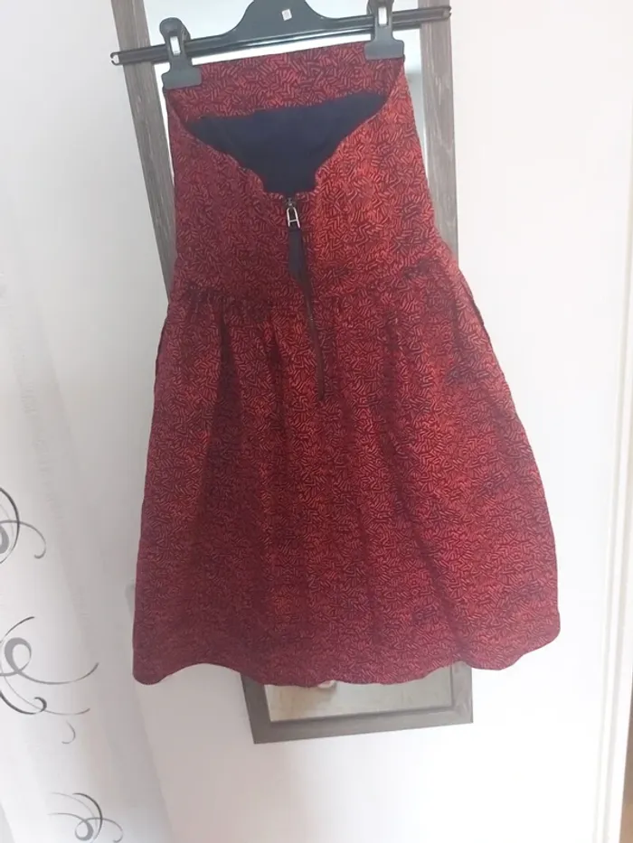 Robe bustier rouge et noire - photo numéro 3