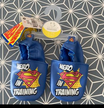 Chausson bébé héros