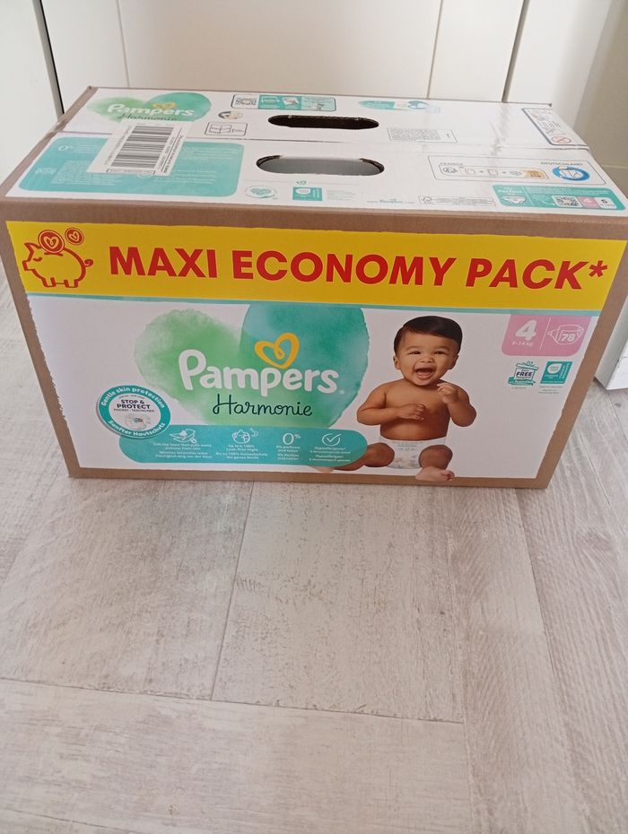 Carton 78 couches Pampers harmonie taille 4