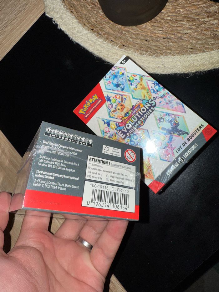 Bundle EV8,5 - Évolutions Prismatiques (Scellé) - photo numéro 5