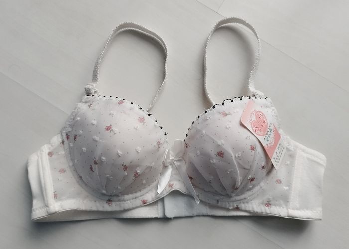 Ensemble lingerie blanche motifs fleuris - photo numéro 4