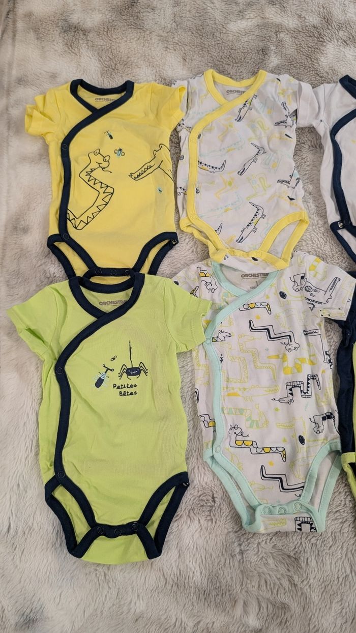 Lot de 7 bodies Orchestra taille 1 mois neufs - photo numéro 2