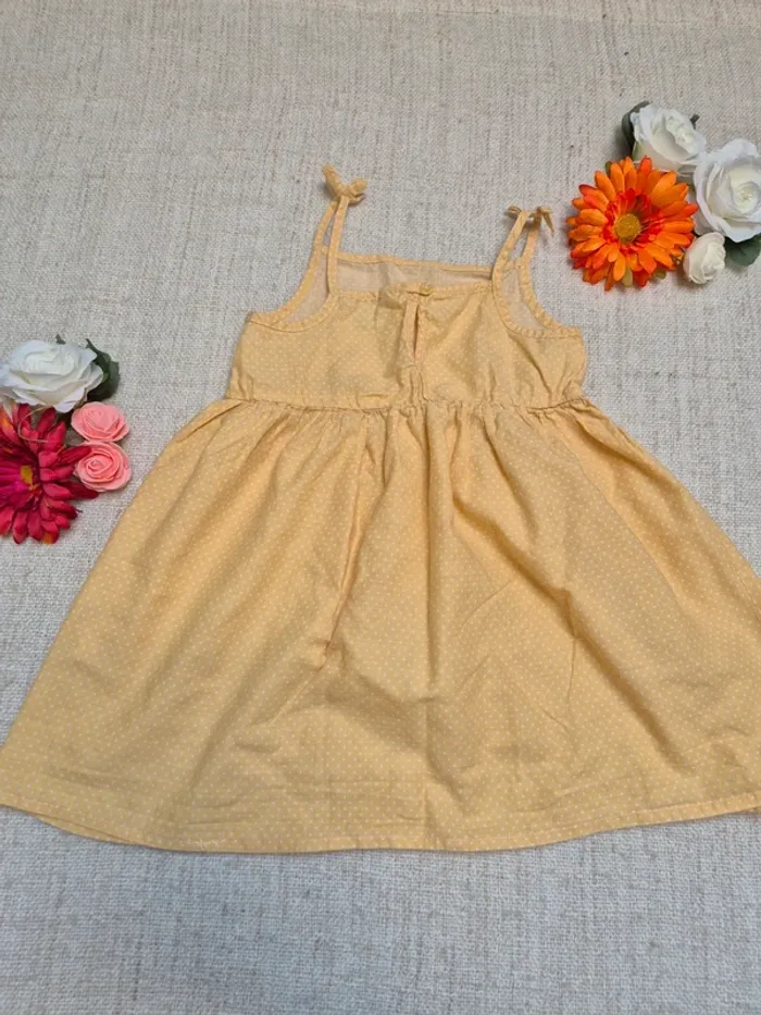 Robe Primark 98 - photo numéro 3