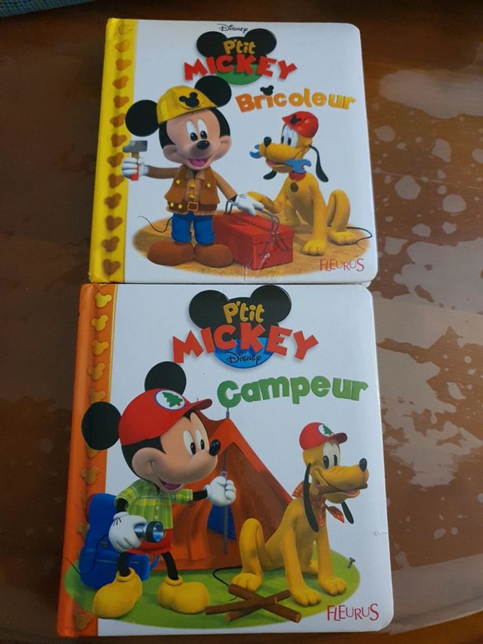 Lot de deux livres mickey
