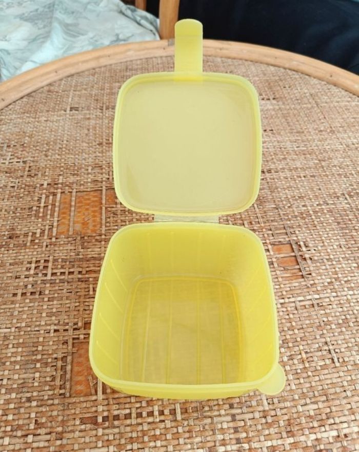 Boîte oubli- moi carrée Tupperware jaune Neuve - photo numéro 5