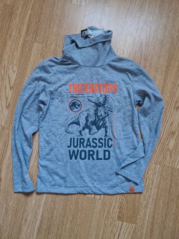 Sous pull jurassic park neuf avec étiquette