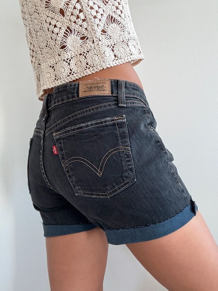 Short en jean denim Levis USA vintage taille 38 tres bon état