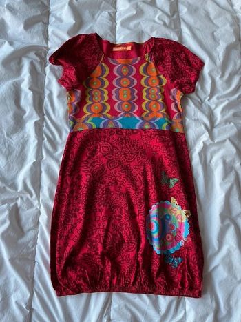 Jolie robe Desigual manches courtes