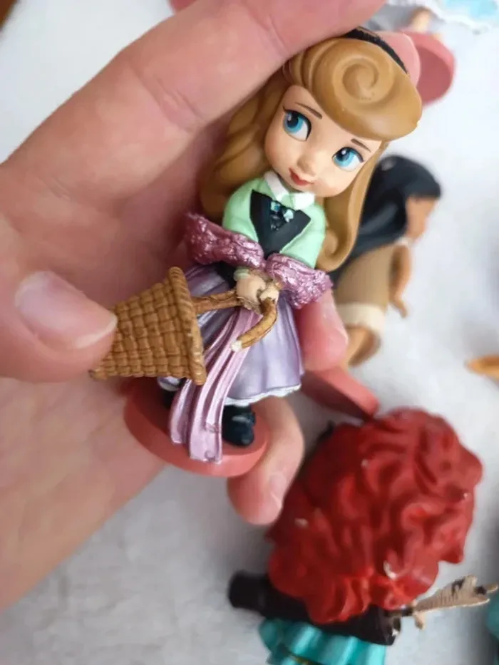 Lot 9 figurines animators Disney store - photo numéro 3