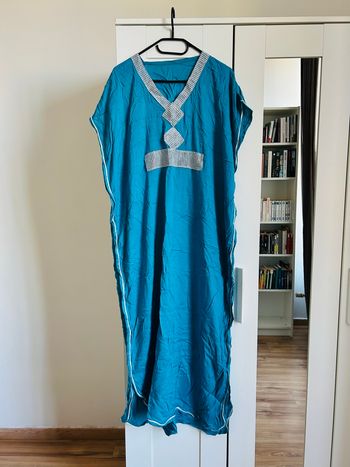 Robe / Abaya bleu à strass Longue Boutique Indépendante Taille Unique