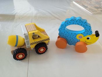 Lot de 2 jouets en bois