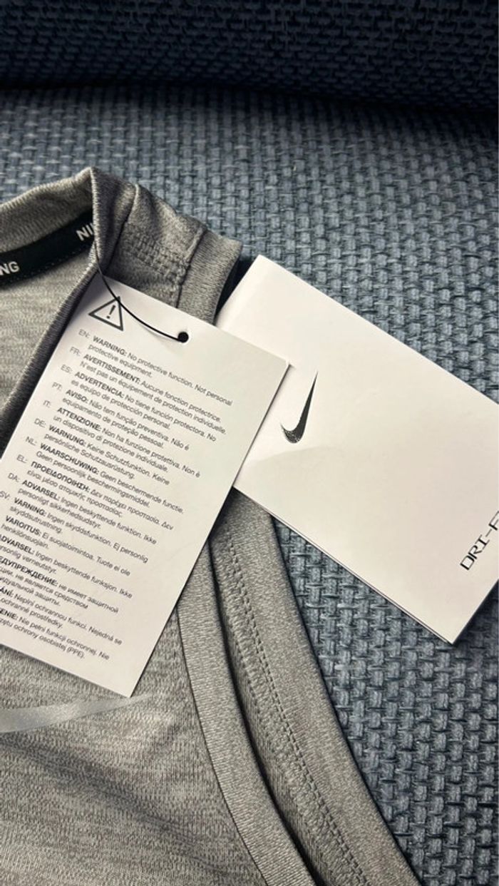 Débardeur Nike running neuf taille M - photo numéro 6