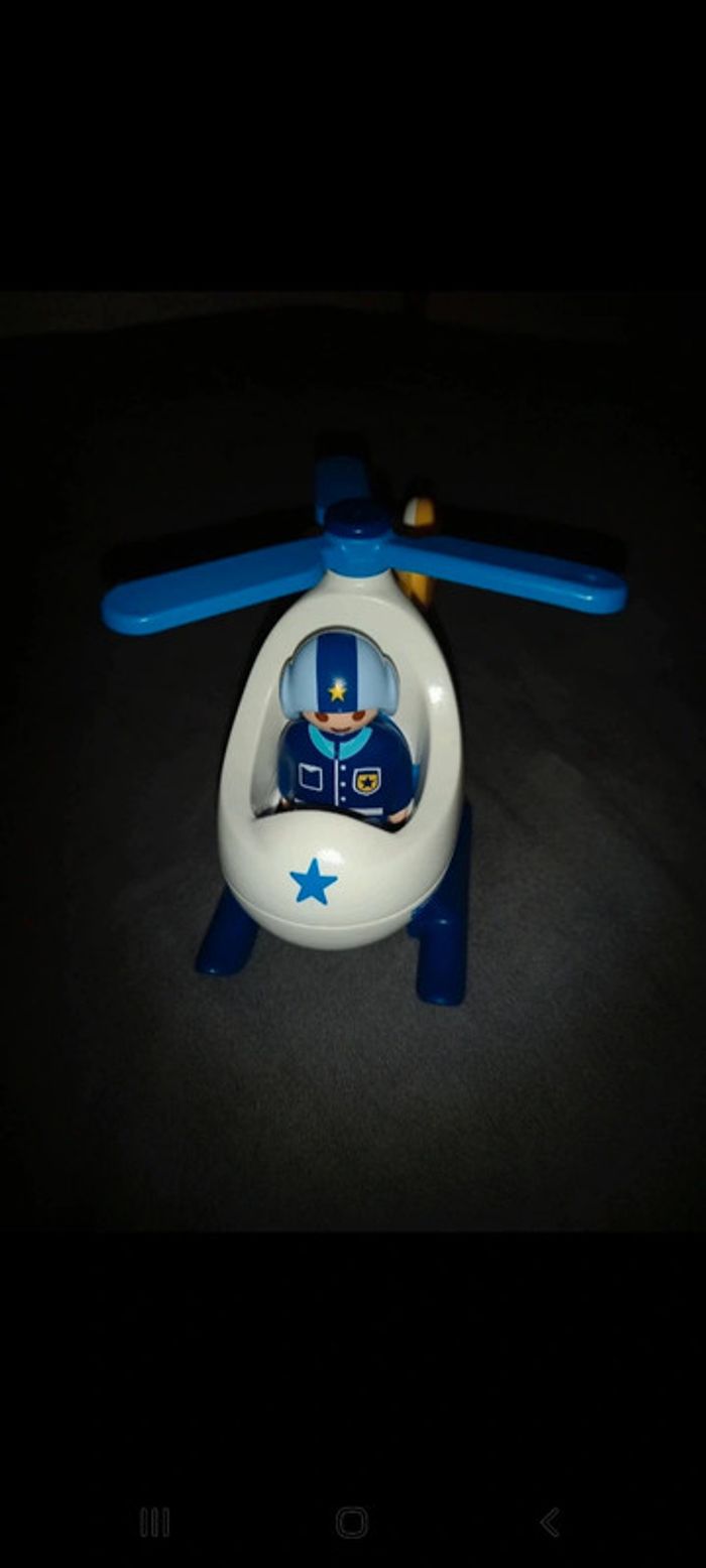 Playmobil hélicoptère police 123 .
