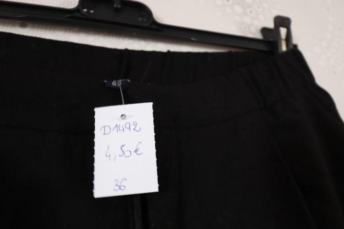 D1492 - pantalon noir femme taille 36 - photo numéro 3