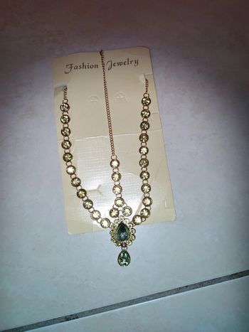 Bijou de tête or et vert clair