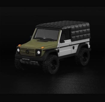 Hot Weels Mercedes benz G Class et Moncler NEUF