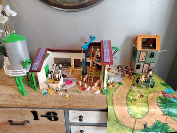 Lot playmobil grande ferme silo country + grange + remorque + tapis