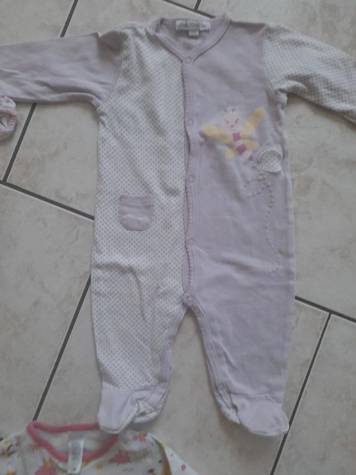 3 pyjamas 6mois - photo numéro 3
