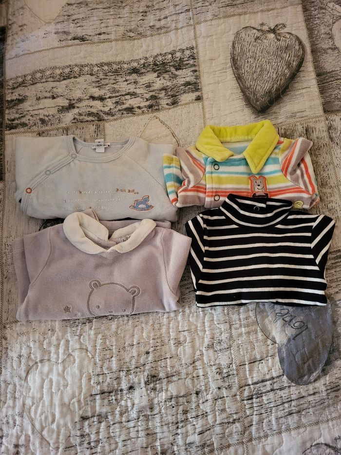 Gros lot vêtements garçon taille 1 mois - photo numéro 9