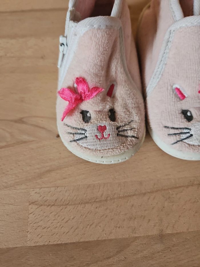 Chausson fille taille 22. - photo numéro 2