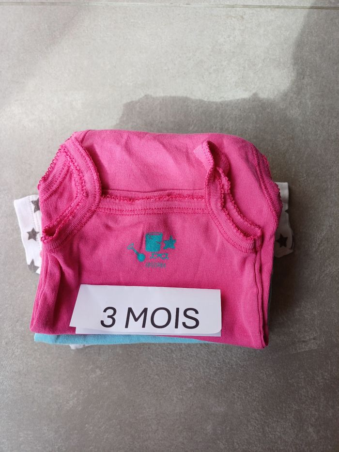 Lot 6 bodies été fille 3 mois - photo numéro 2