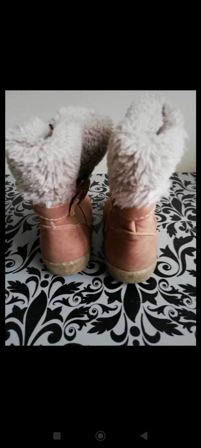 Botte rose fourrée taille 23 5€ - photo numéro 3