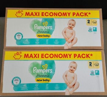Lit de 2 cartons de couches pampers harmonie taille 2