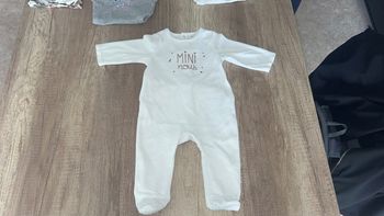 Pyjama Tape À L’Oeil